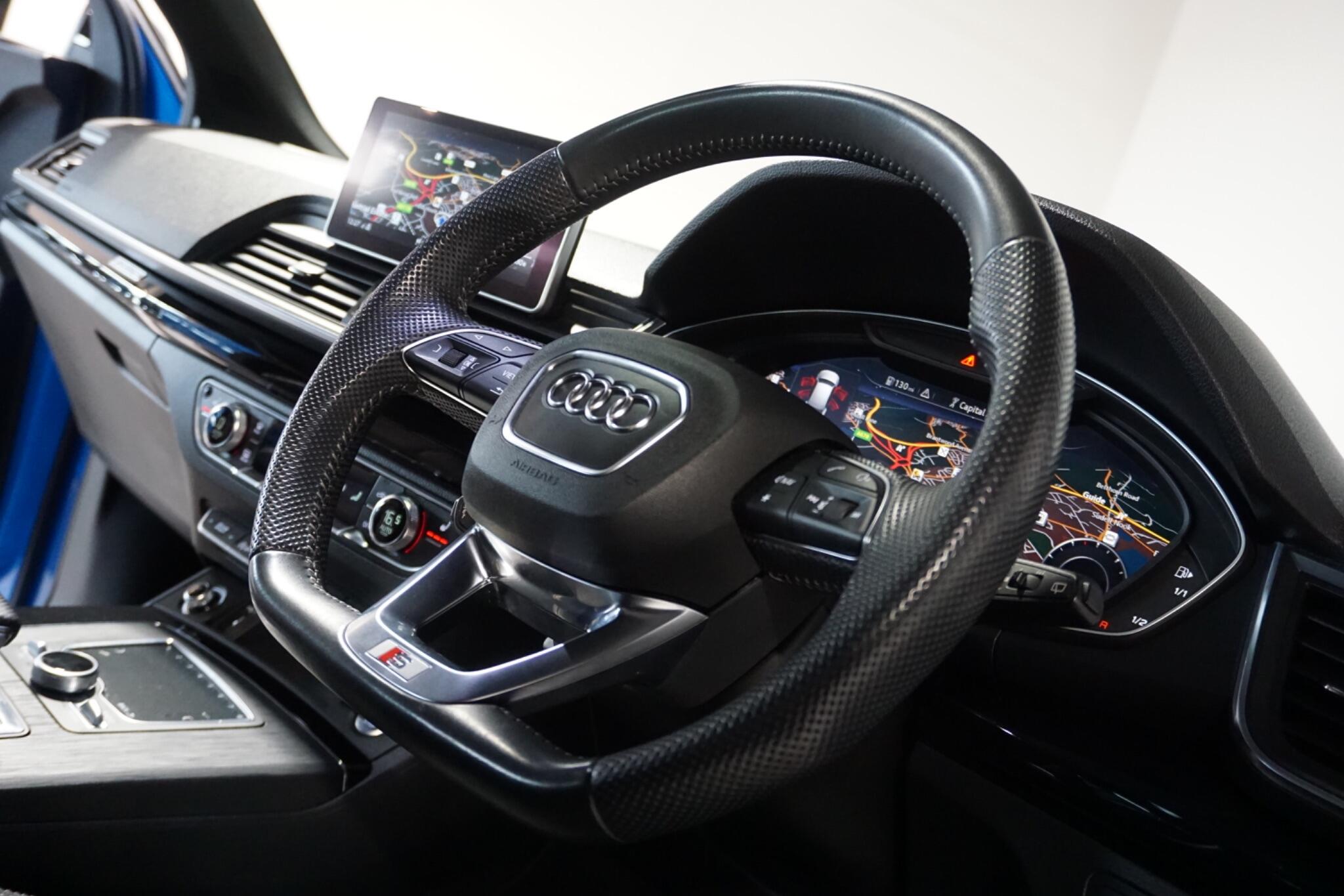 Audi Q5 2.0 TDI 40 Black Edition SUV 5dr Diesel S Tronic quattro Euro 6 (s/s) (190 ps)
